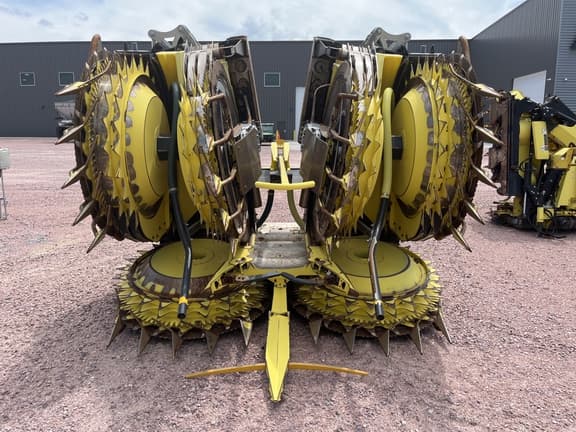 Image of John Deere 772 equipment image 1