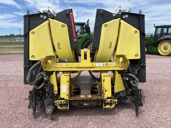 Image of John Deere 772 equipment image 4