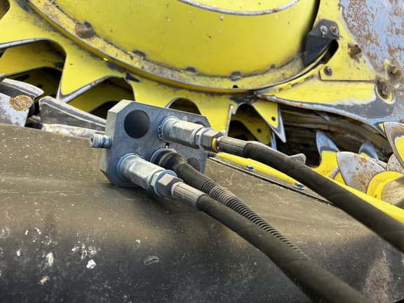 Image of John Deere 772 equipment image 2