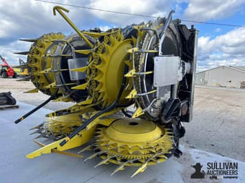 Main image John Deere 772