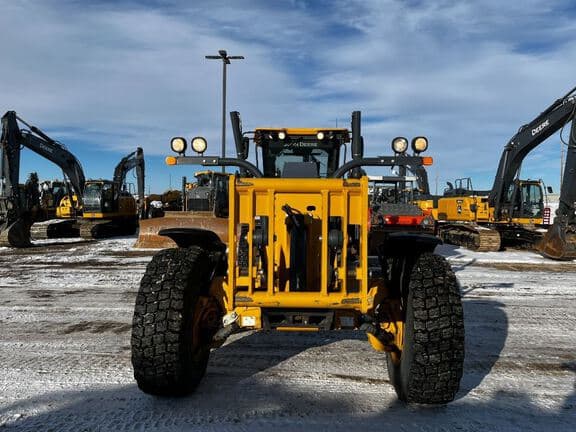 Image of John Deere 772G equipment image 2