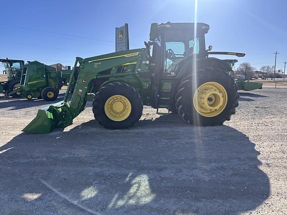 Image of John Deere 7R 210 equipment image 1