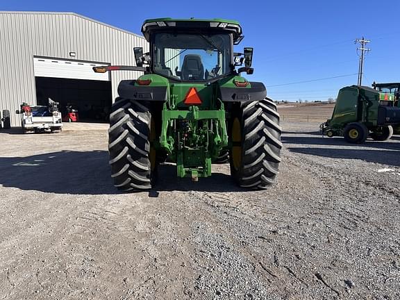 Image of John Deere 7R 210 equipment image 3