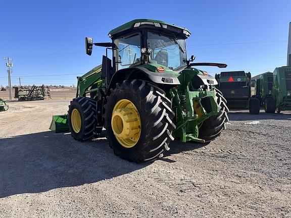 Image of John Deere 7R 210 equipment image 2