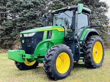 Main image John Deere 7R 210