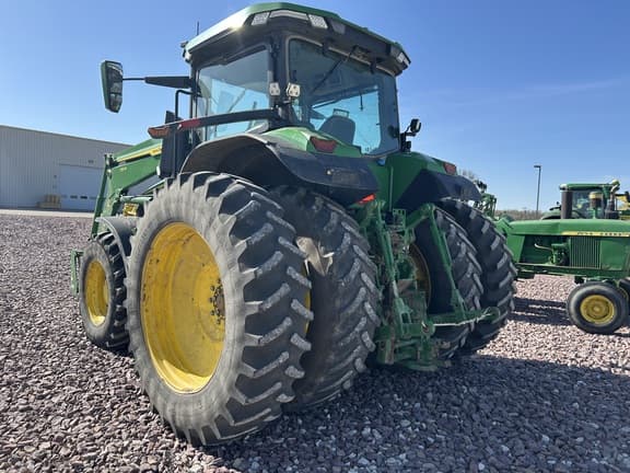 Image of John Deere 7R 210 equipment image 3