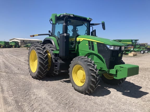 Main image John Deere 7R 210