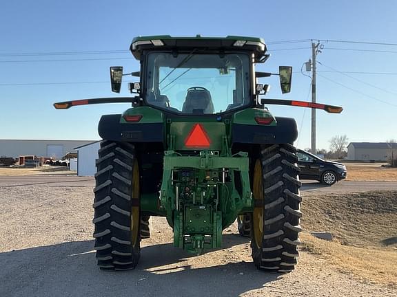 Image of John Deere 7R 210 equipment image 3