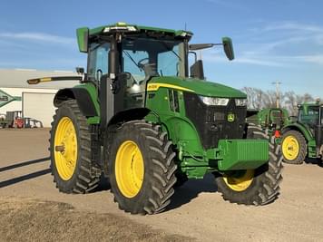 Main image John Deere 7R 210