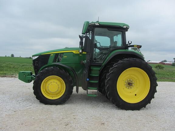 Image of John Deere 7R 230 equipment image 1
