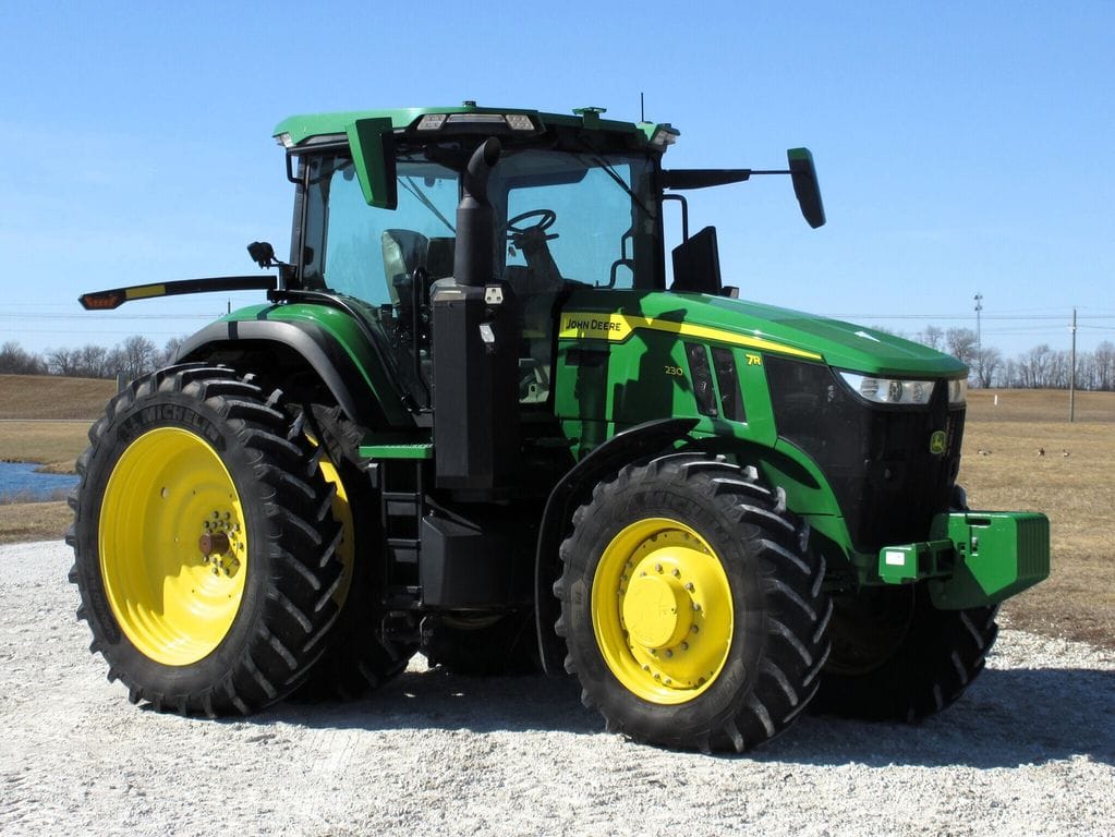2021 John Deere 7R 230 Equipment Image0