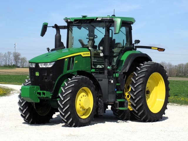 Image of John Deere 7R 230 equipment image 2