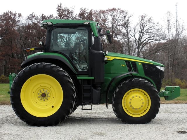 Image of John Deere 7R 230 equipment image 3