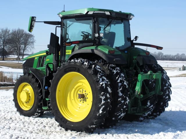 Image of John Deere 7R 230 equipment image 3