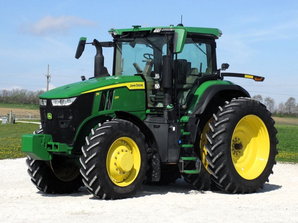 2021 John Deere 7R 230 Equipment Image0