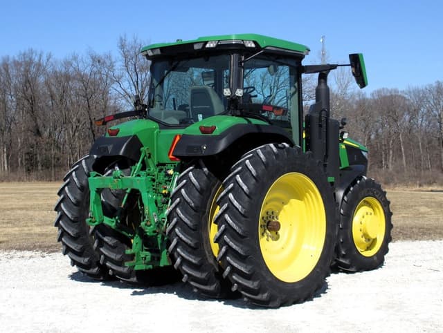 Image of John Deere 7R 230 equipment image 3