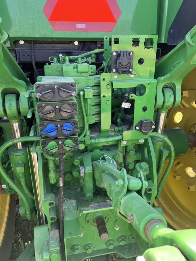 Image of John Deere 7R 230 equipment image 4