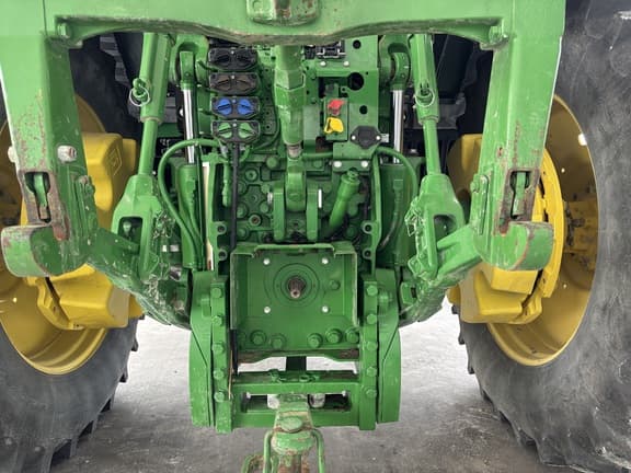 Image of John Deere 7R 230 equipment image 4