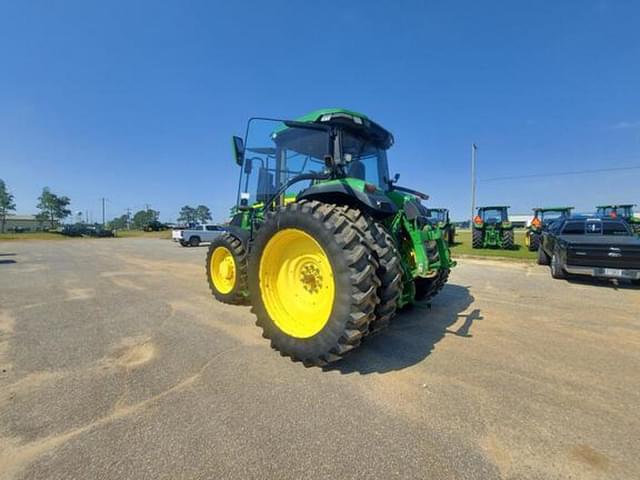 Image of John Deere 7R 230 equipment image 2