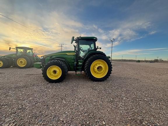 Image of John Deere 7R 230 equipment image 4