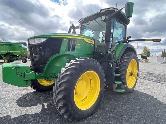 Main image John Deere 7R 230