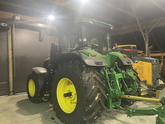 Image of John Deere 7R 250 equipment image 1