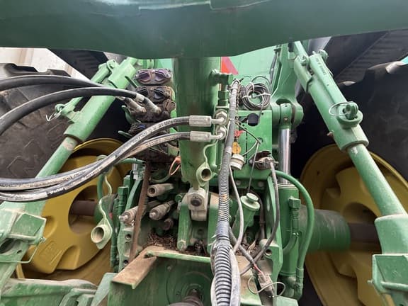 Image of John Deere 7R 250 equipment image 4
