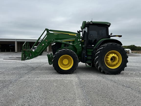 Image of John Deere 7R 330 equipment image 2