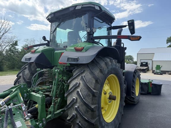 Image of John Deere 7R 330 equipment image 4