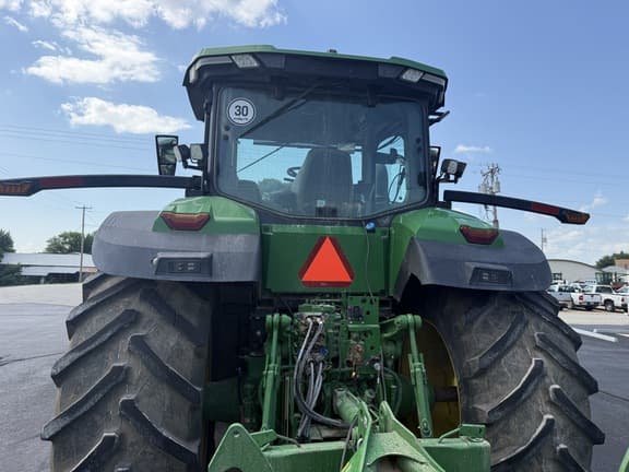 Image of John Deere 7R 330 equipment image 3