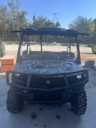 2021 John Deere XUV 835M Equipment Image0