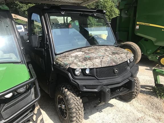 Image of John Deere XUV 835M equipment image 1