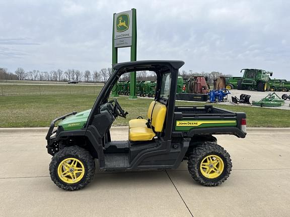 Image of John Deere XUV 835M equipment image 1