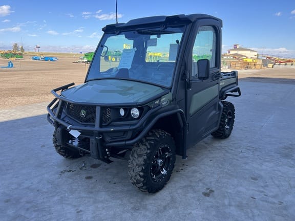 2021 John Deere XUV 835M Equipment Image0