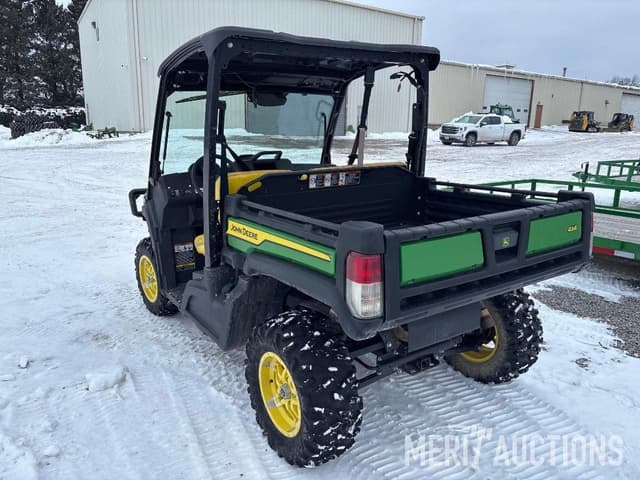 Image of John Deere XUV 835M equipment image 2