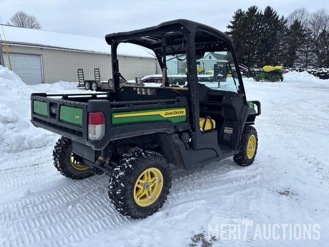 Image of John Deere XUV 835M equipment image 4