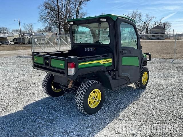 Image of John Deere XUV 835R equipment image 4