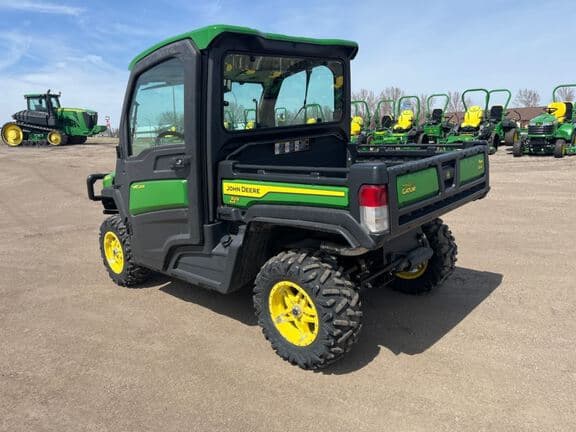 Image of John Deere XUV 835R equipment image 4