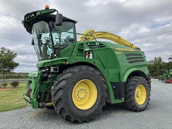 Image of John Deere 8400 Primary image