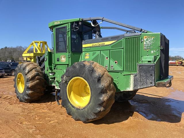 Image of John Deere 843L equipment image 1