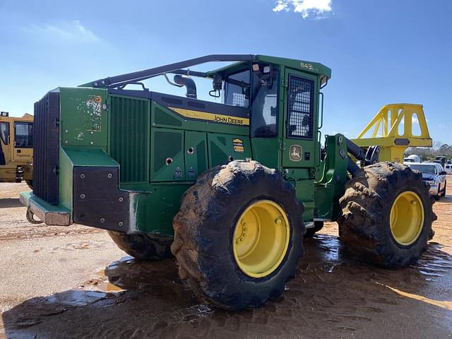 Image of John Deere 843L equipment image 2