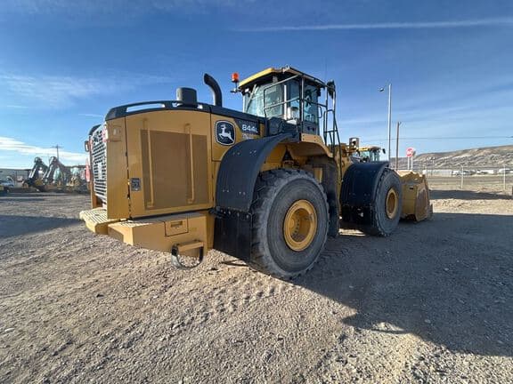 Image of John Deere 844L equipment image 4