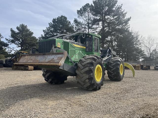 Image of John Deere 848L-II equipment image 1