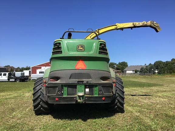 Image of John Deere 8500 equipment image 1