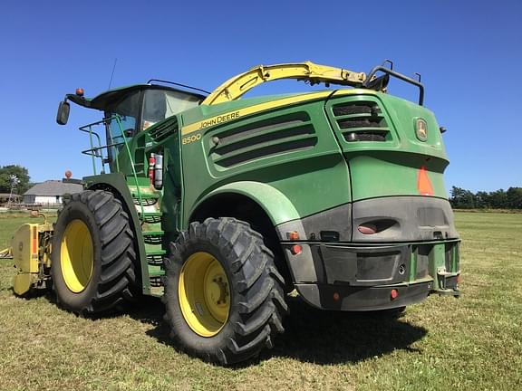 Image of John Deere 8500 equipment image 3