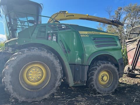 Image of John Deere 8500 Primary image