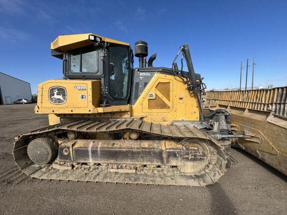 Image of John Deere 850L equipment image 2