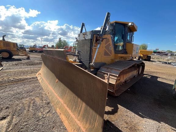 2021 John Deere 850L Equipment Image0