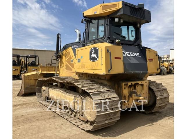 Image of John Deere 850L WLT equipment image 3