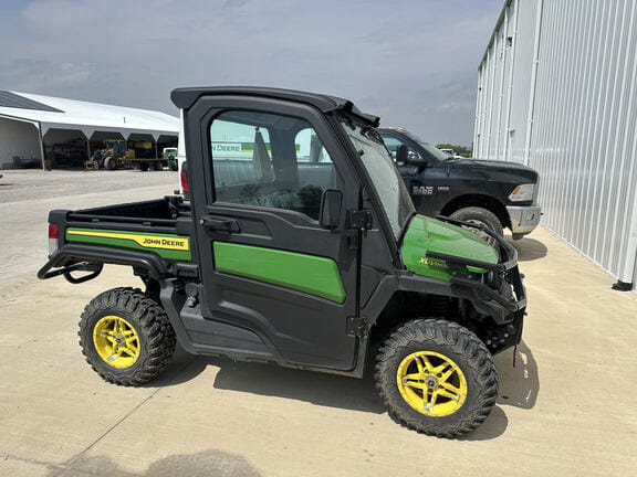 2021 John Deere XUV 865M Equipment Image0